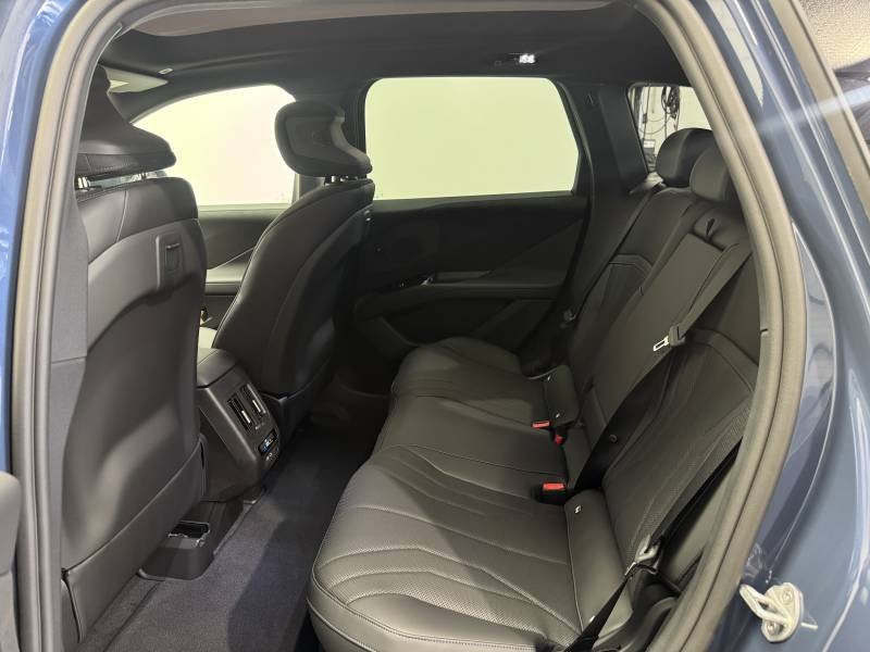 BMW iX3 - Photo 37