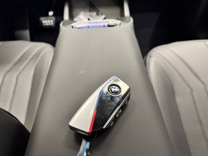 BMW iX3 - Photo 41