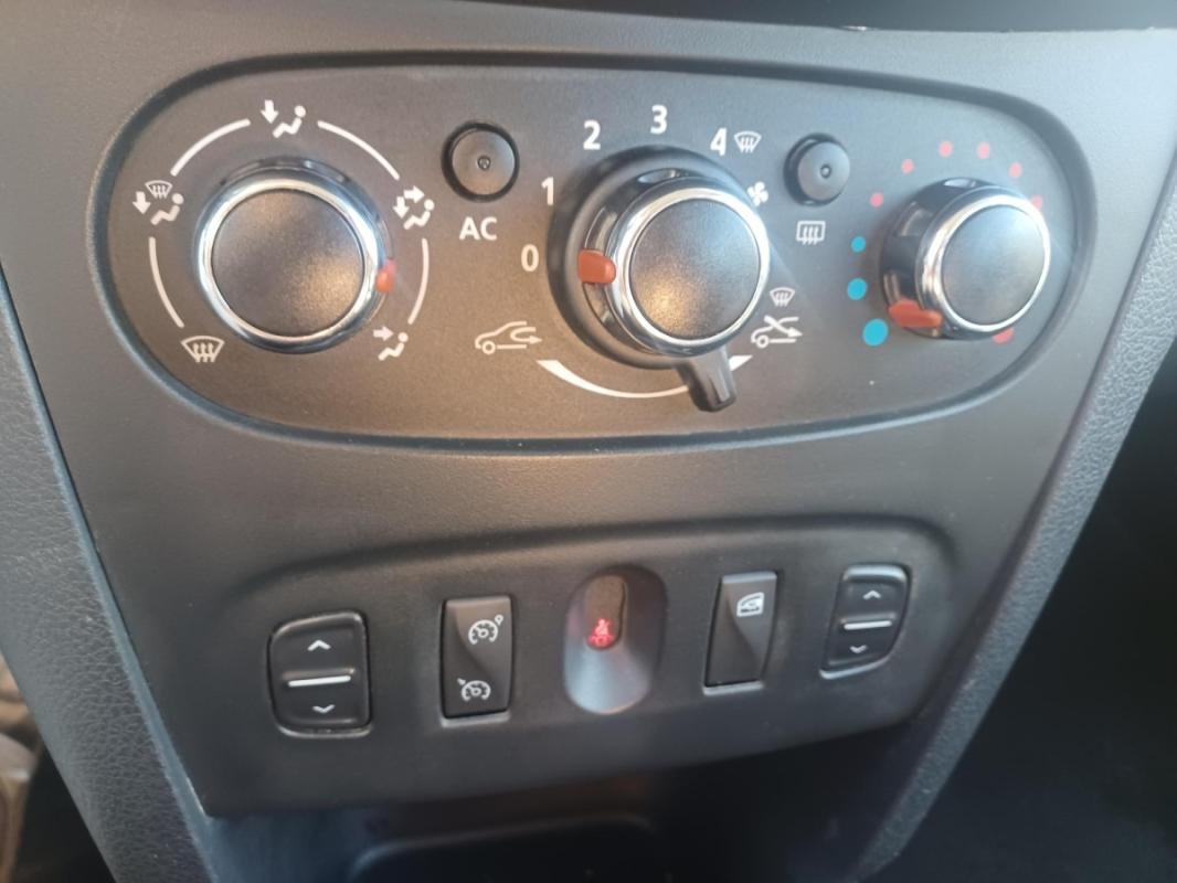 Dacia Sandero II - Photo 15