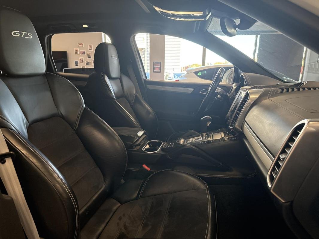 Porsche Cayenne - Photo 12