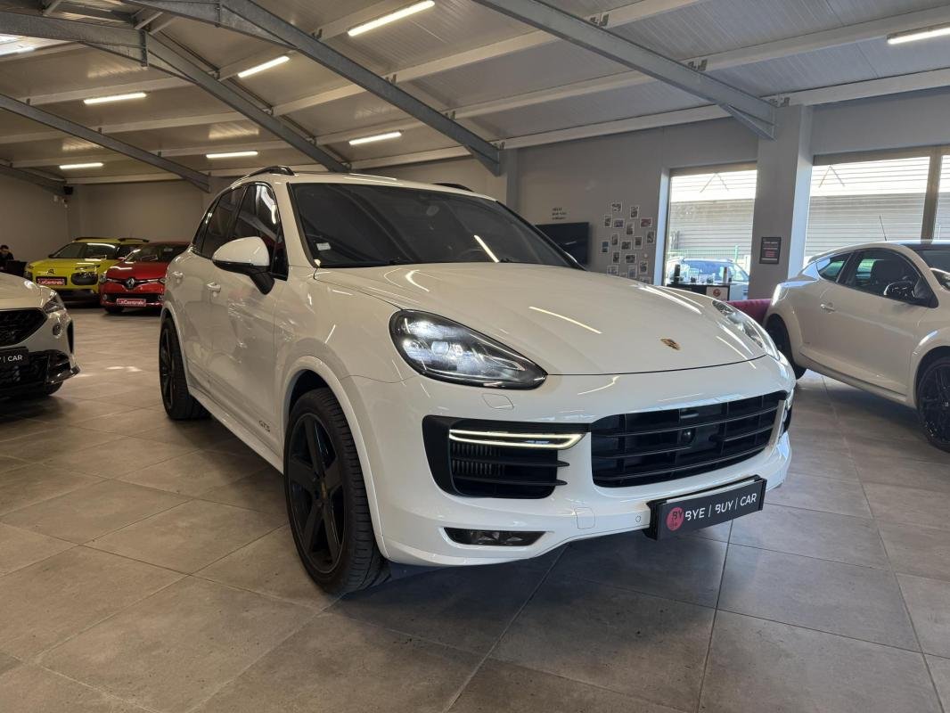 Porsche Cayenne - Photo 2