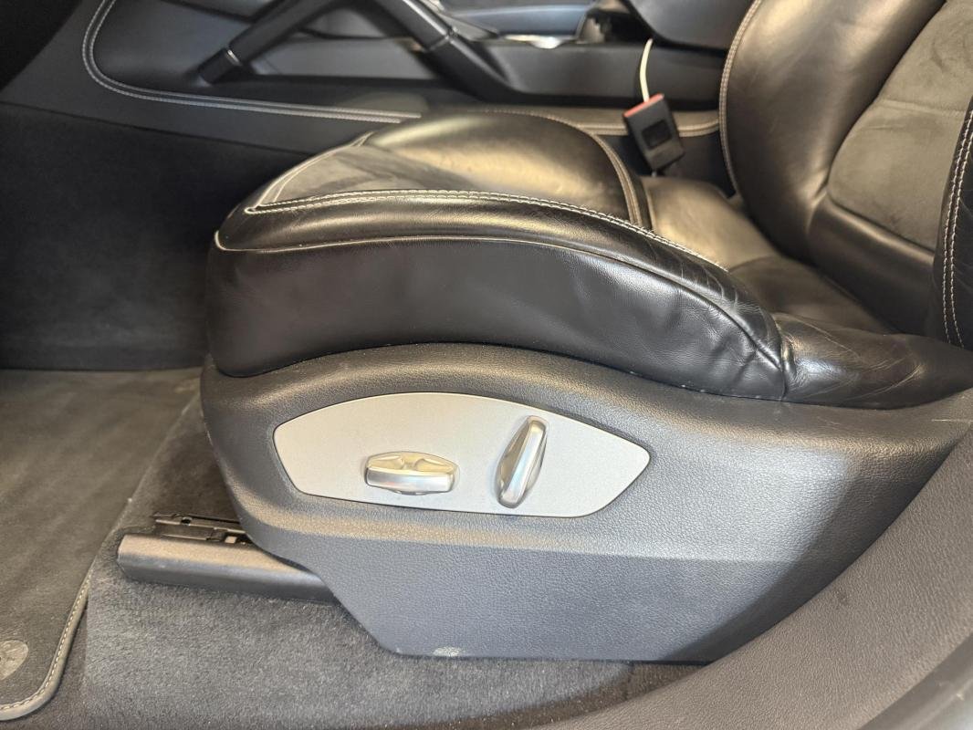Porsche Cayenne - Photo 26
