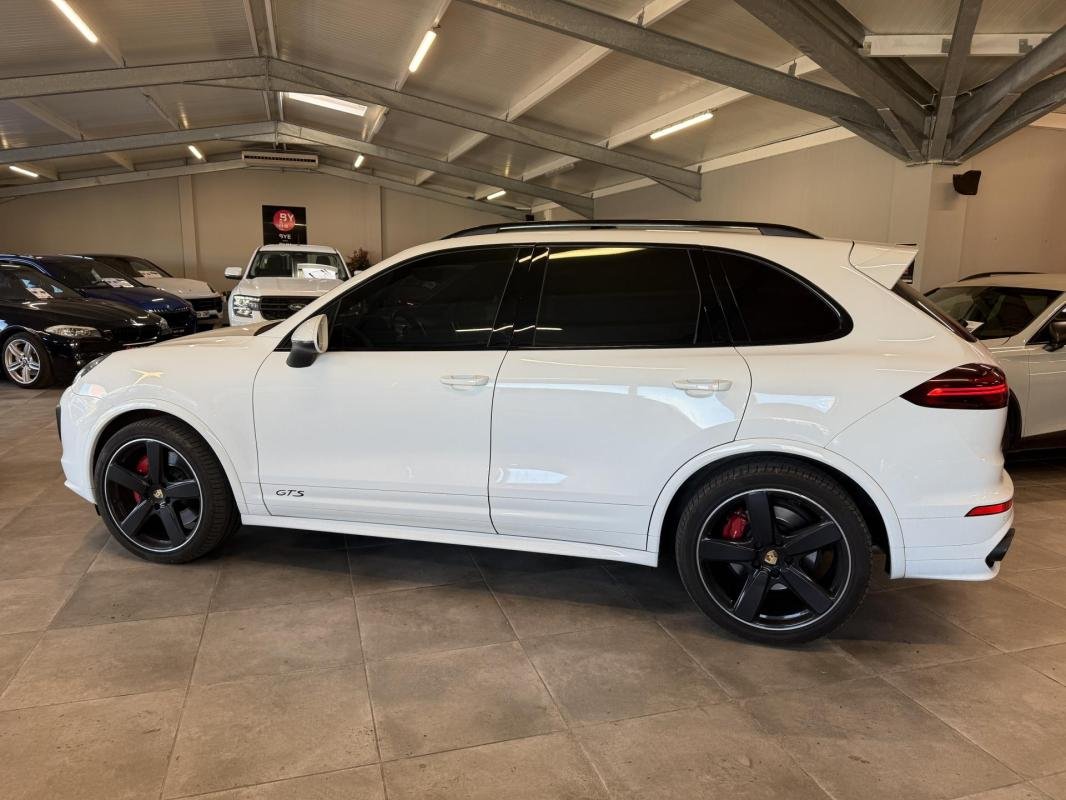 Porsche Cayenne - Photo 6