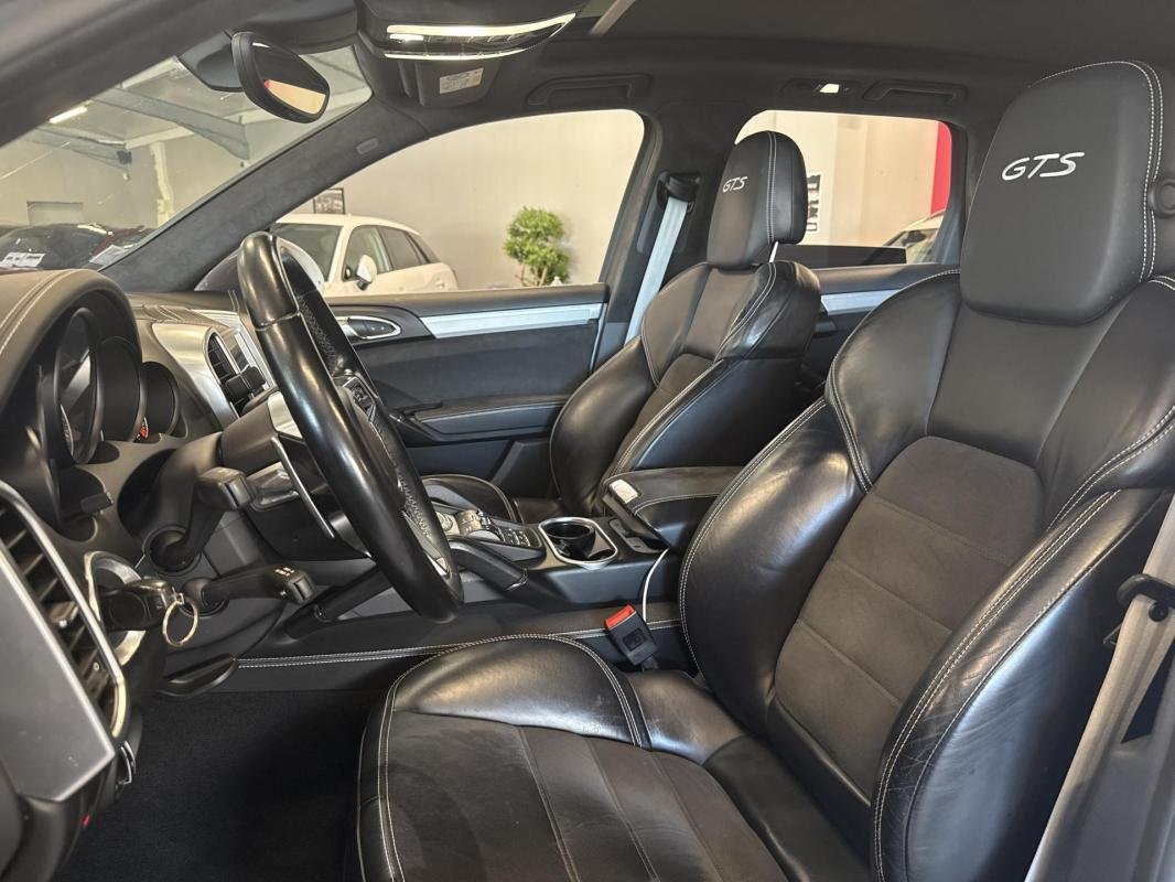 Porsche Cayenne - Photo 10