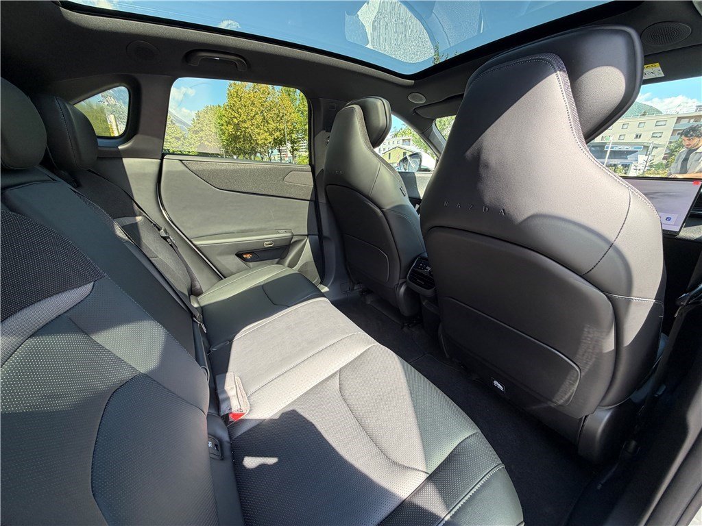 Mazda CX-6 - Photo 11