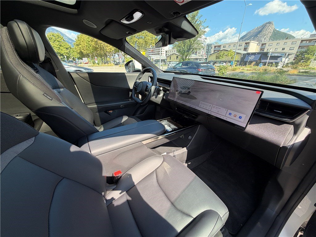 Mazda CX-6 - Photo 9