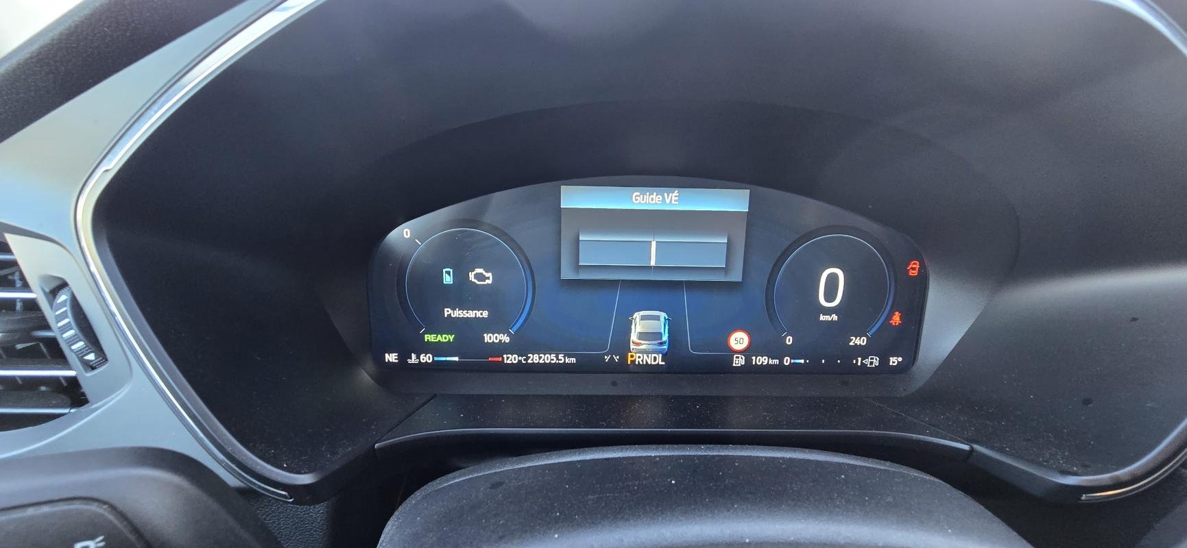 Ford Kuga - Photo 13