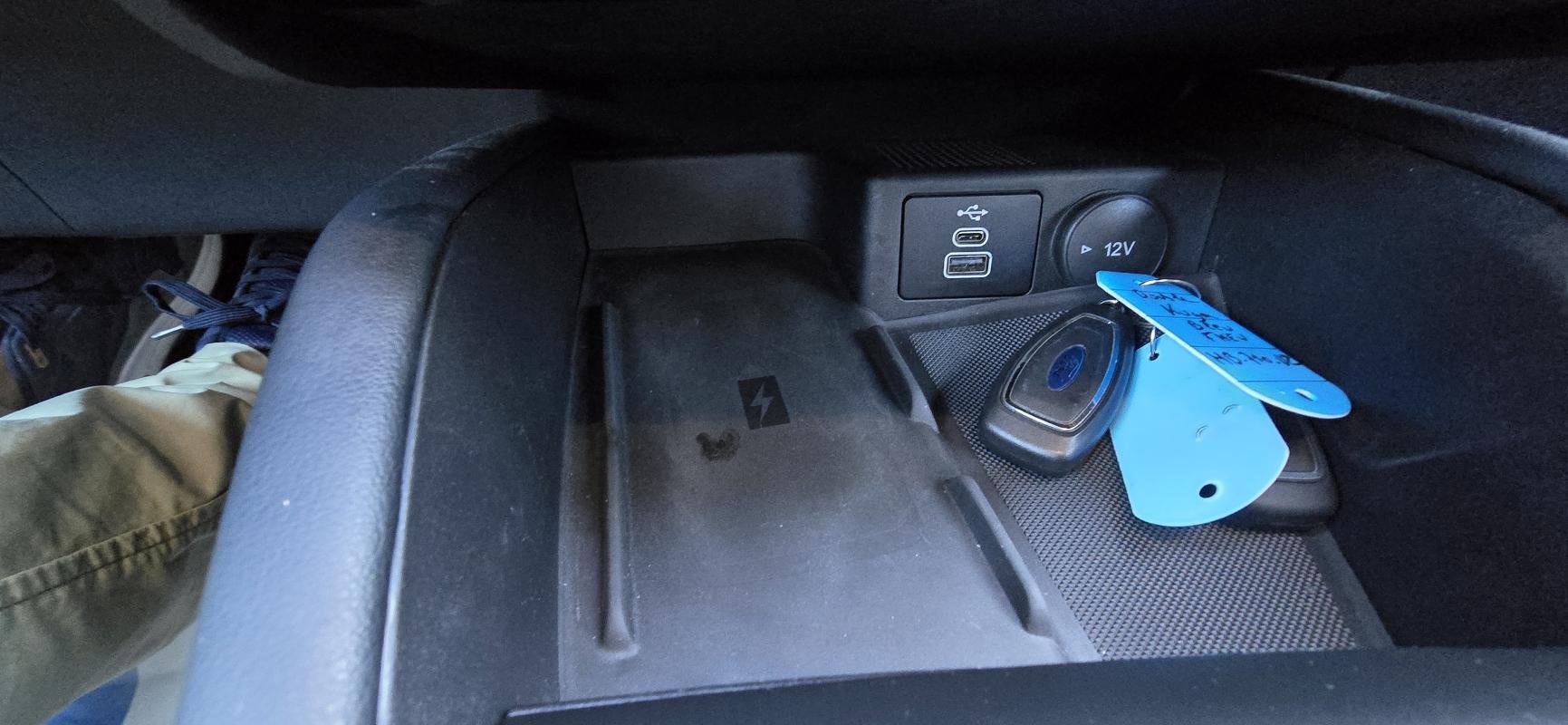 Ford Kuga - Photo 21