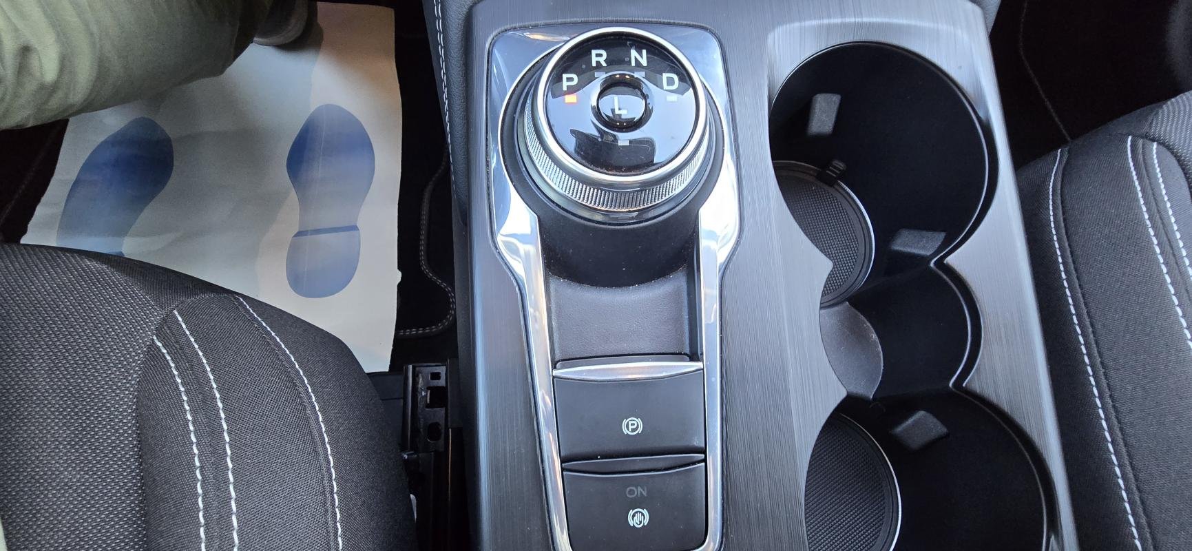 Ford Kuga - Photo 22