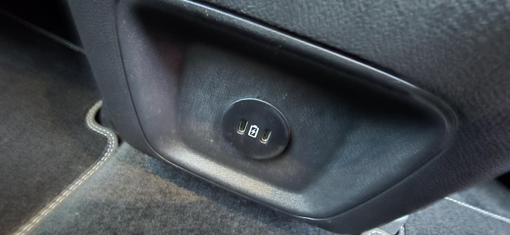 Ford Kuga - Photo 26