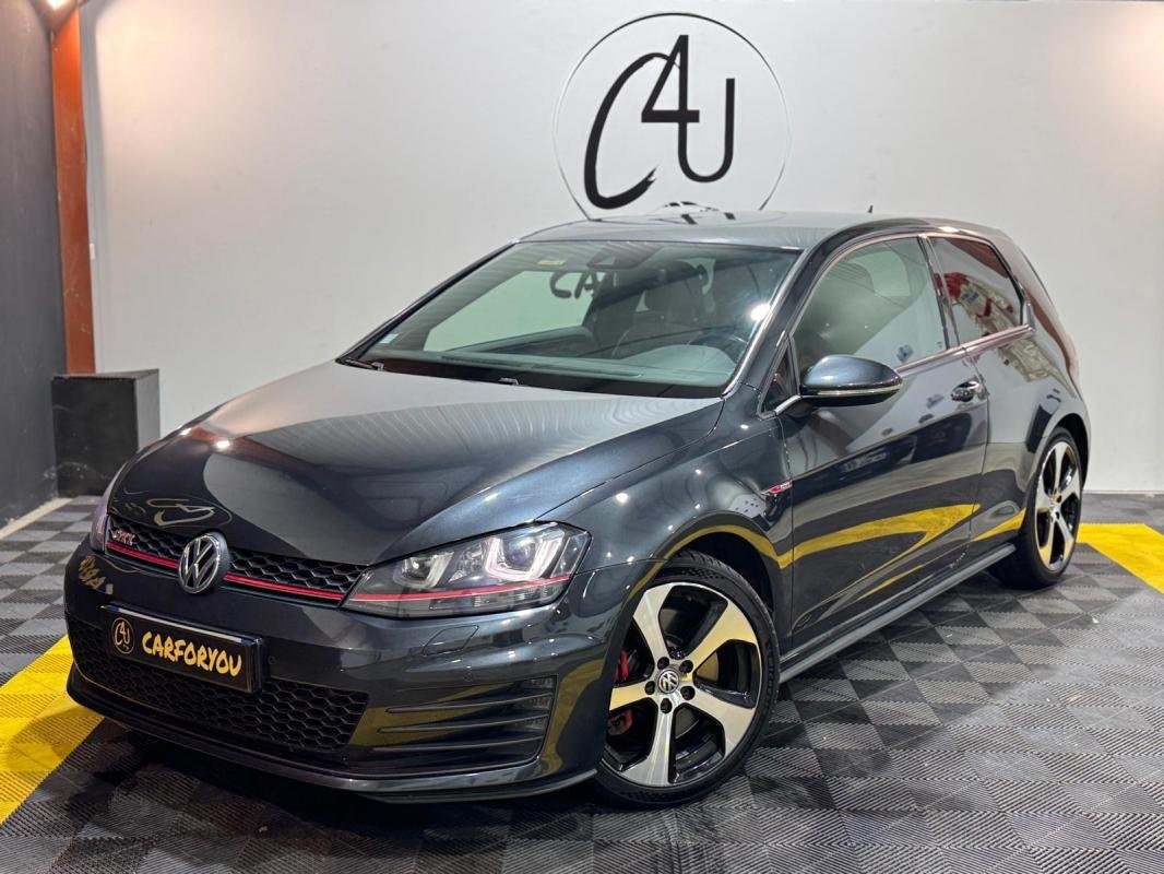Volkswagen Golf - Photo 1