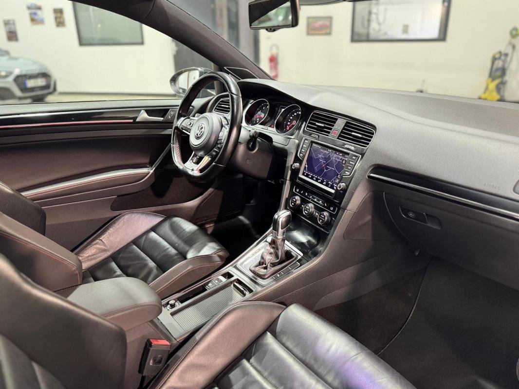 Volkswagen Golf - Photo 11