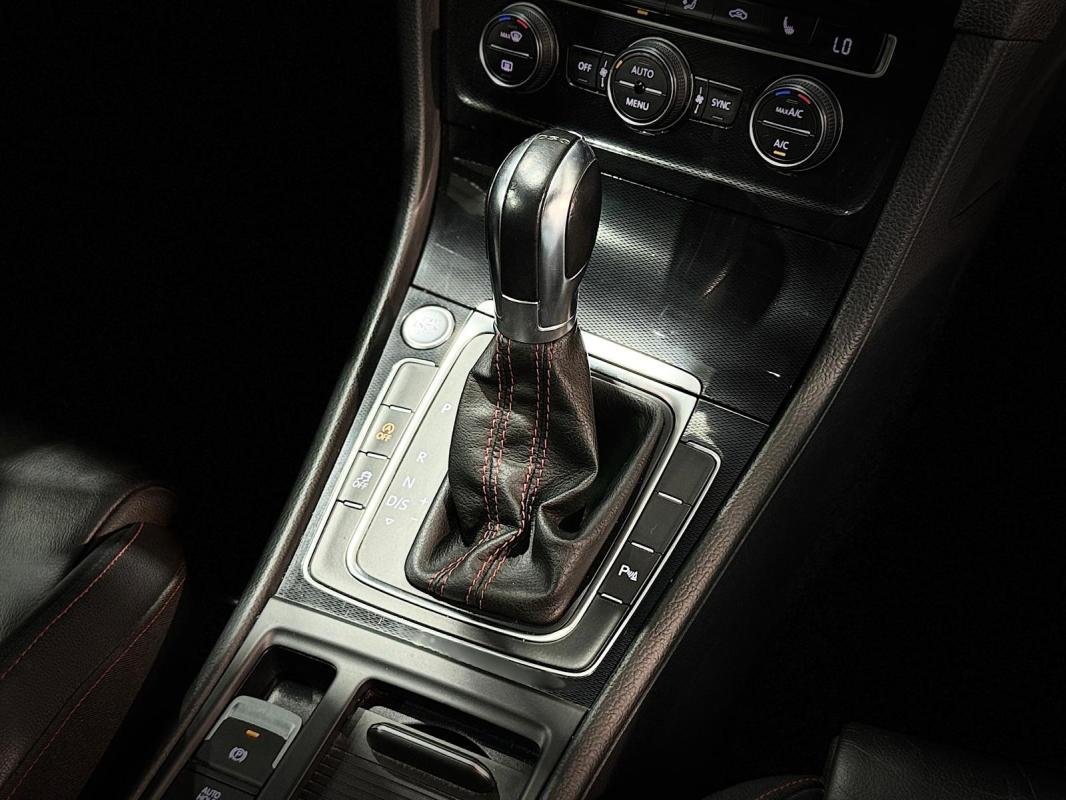 Volkswagen Golf - Photo 17