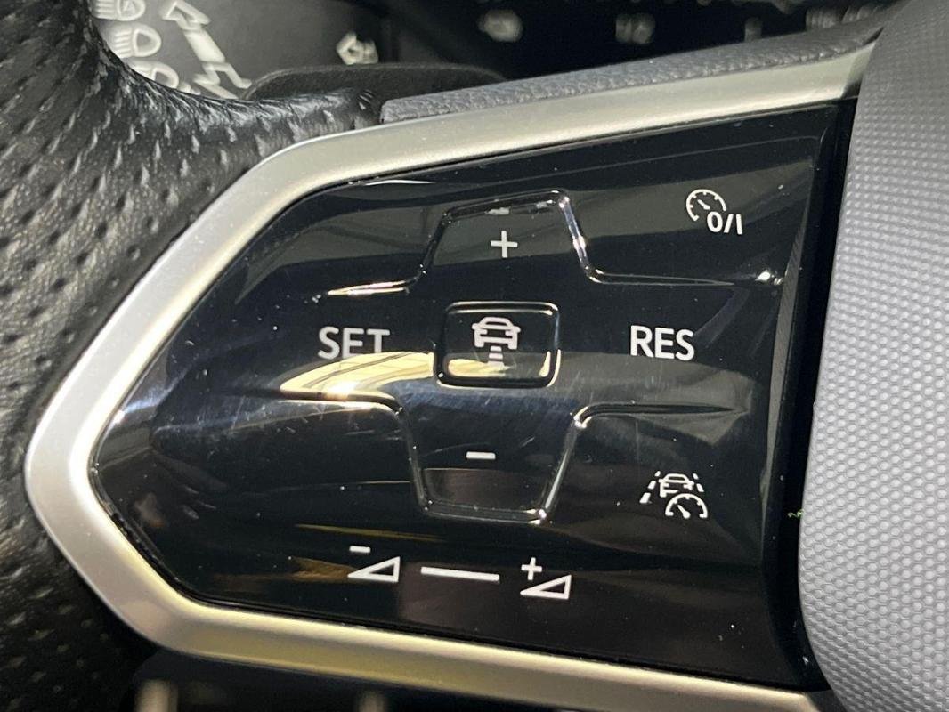 Volkswagen Touareg - Photo 21