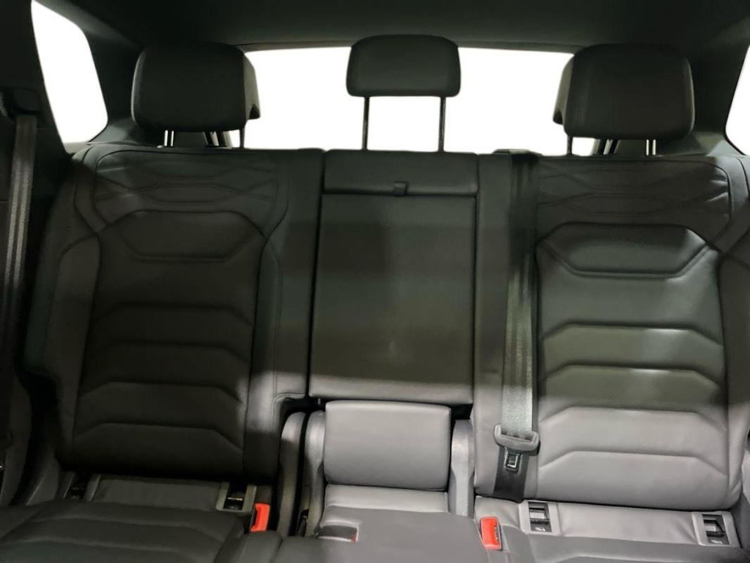 Volkswagen Touareg - Photo 22