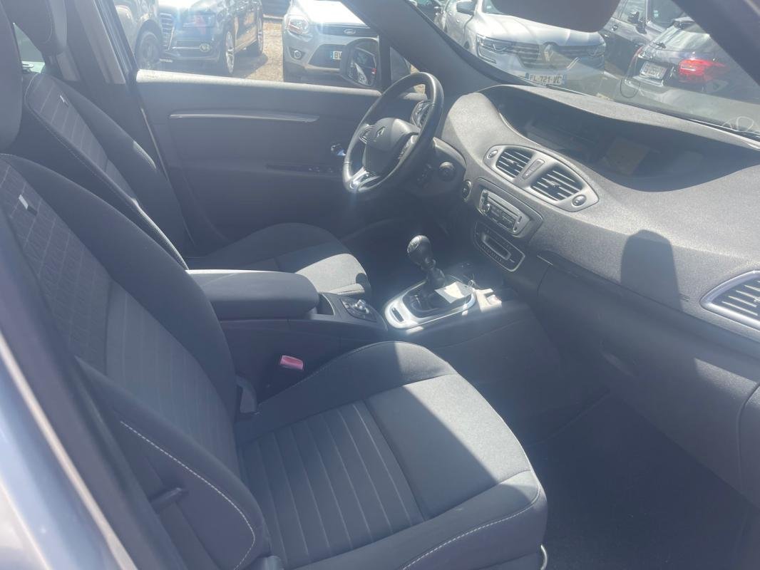 Renault Scénic - Photo 11