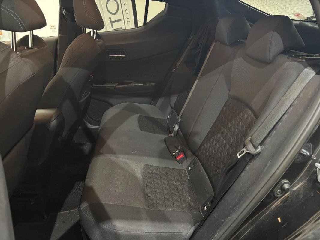 Toyota C-HR - Photo 18