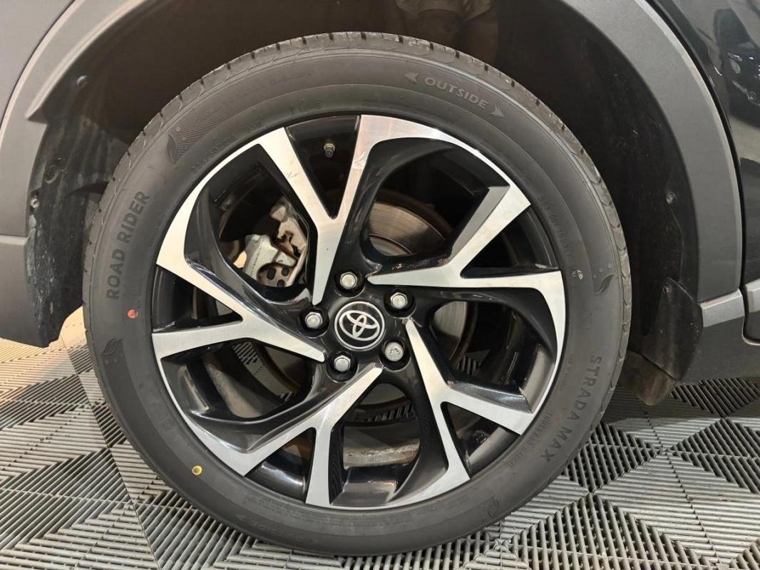 Toyota C-HR - Photo 21