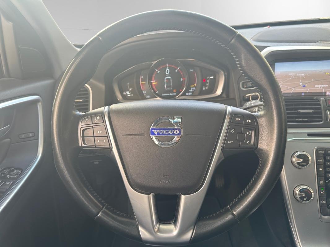 Volvo XC60 - Photo 12