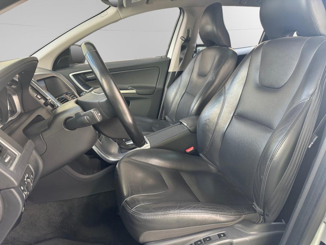 Volvo XC60 - Photo 15