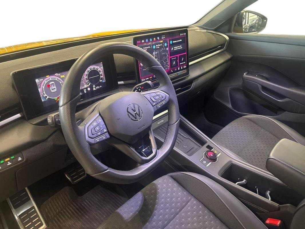 Volkswagen T-Roc - Photo 9