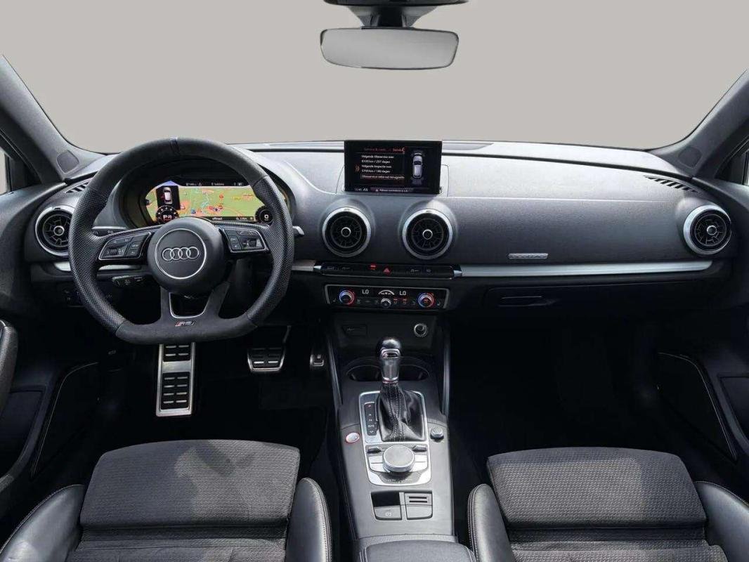 Audi S3 - Photo 11