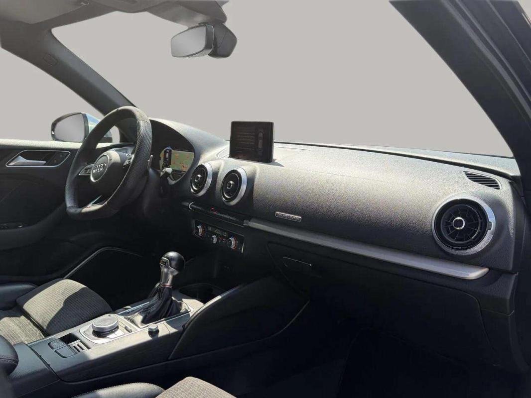 Audi S3 - Photo 14