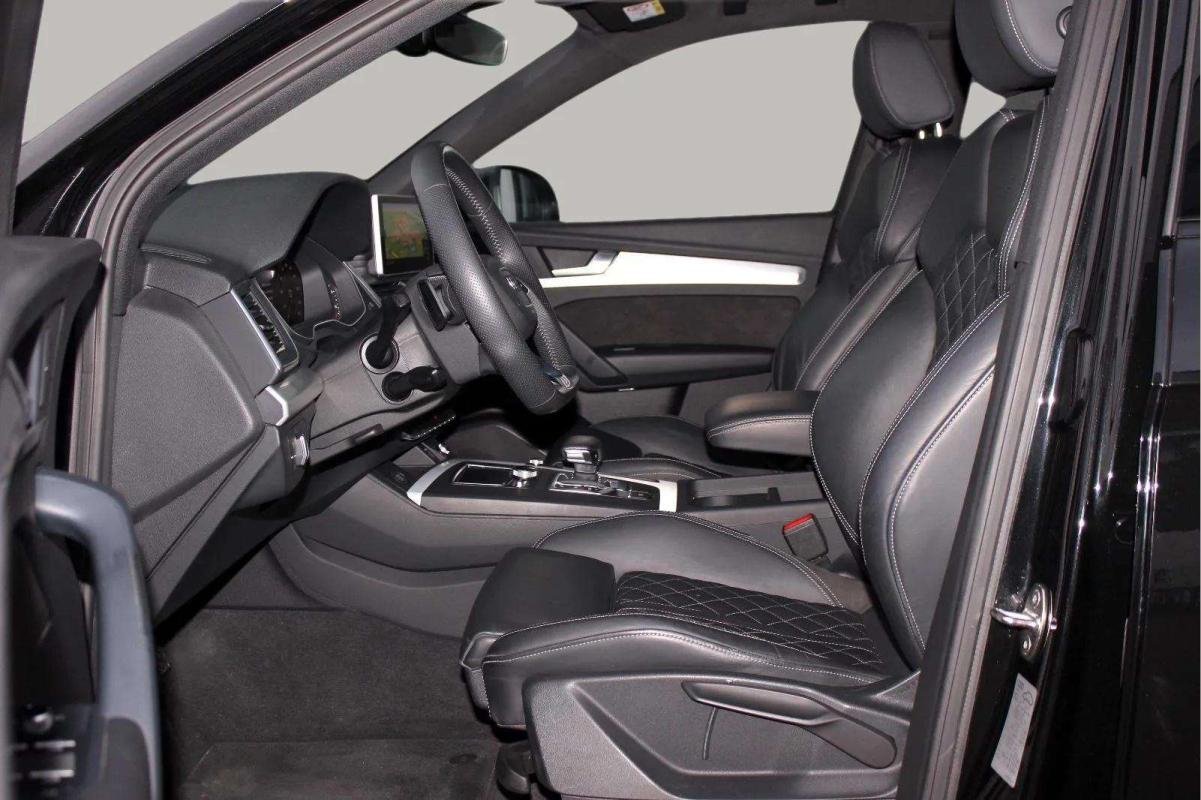 Audi Q5 - Photo 13