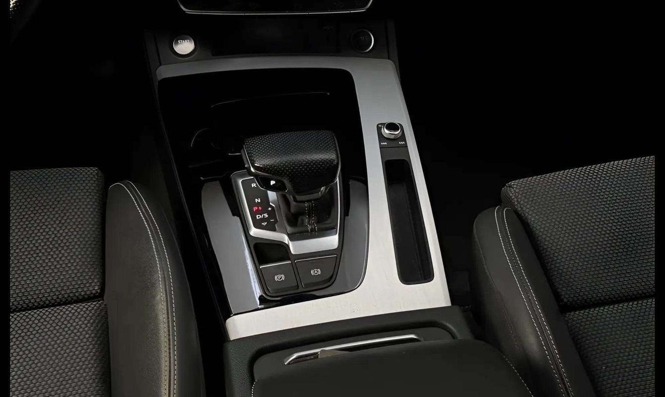 Audi Q5 - Photo 10