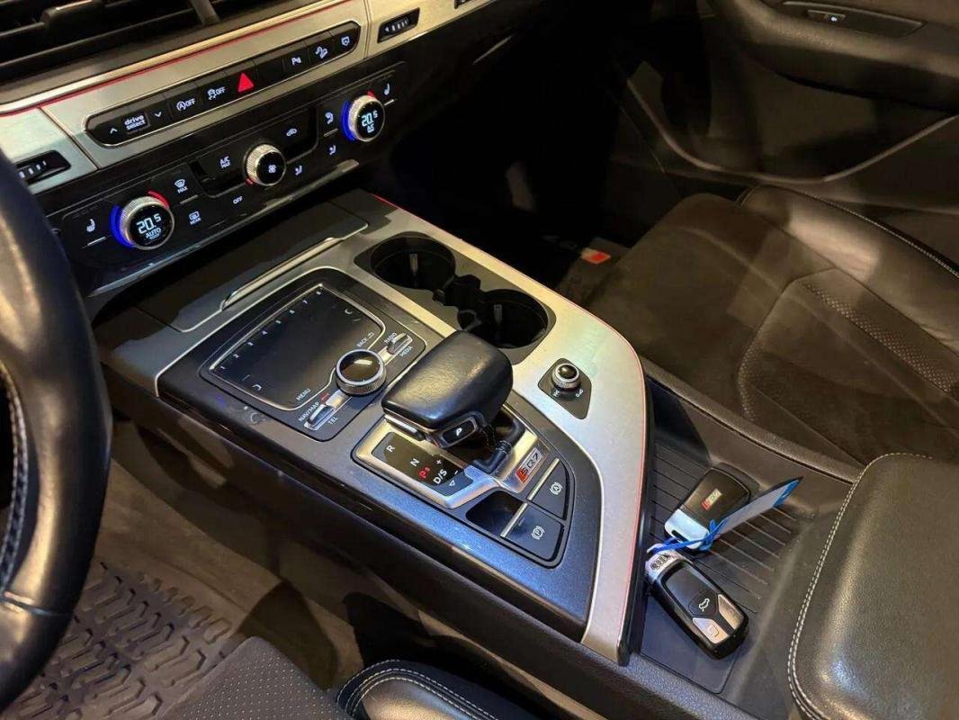 Audi SQ7 - Photo 12