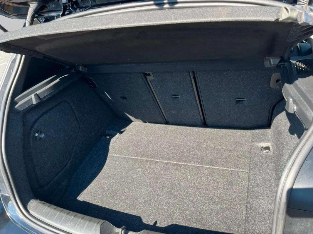 BMW 140i - Photo 8