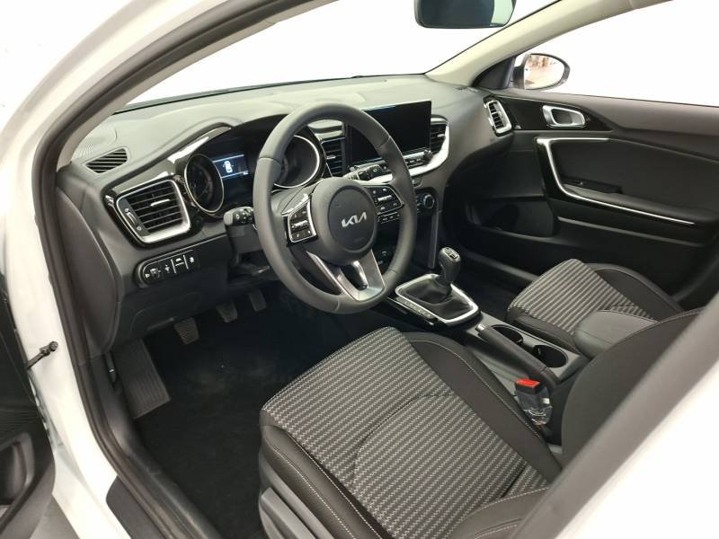 Kia CEED - Photo 10