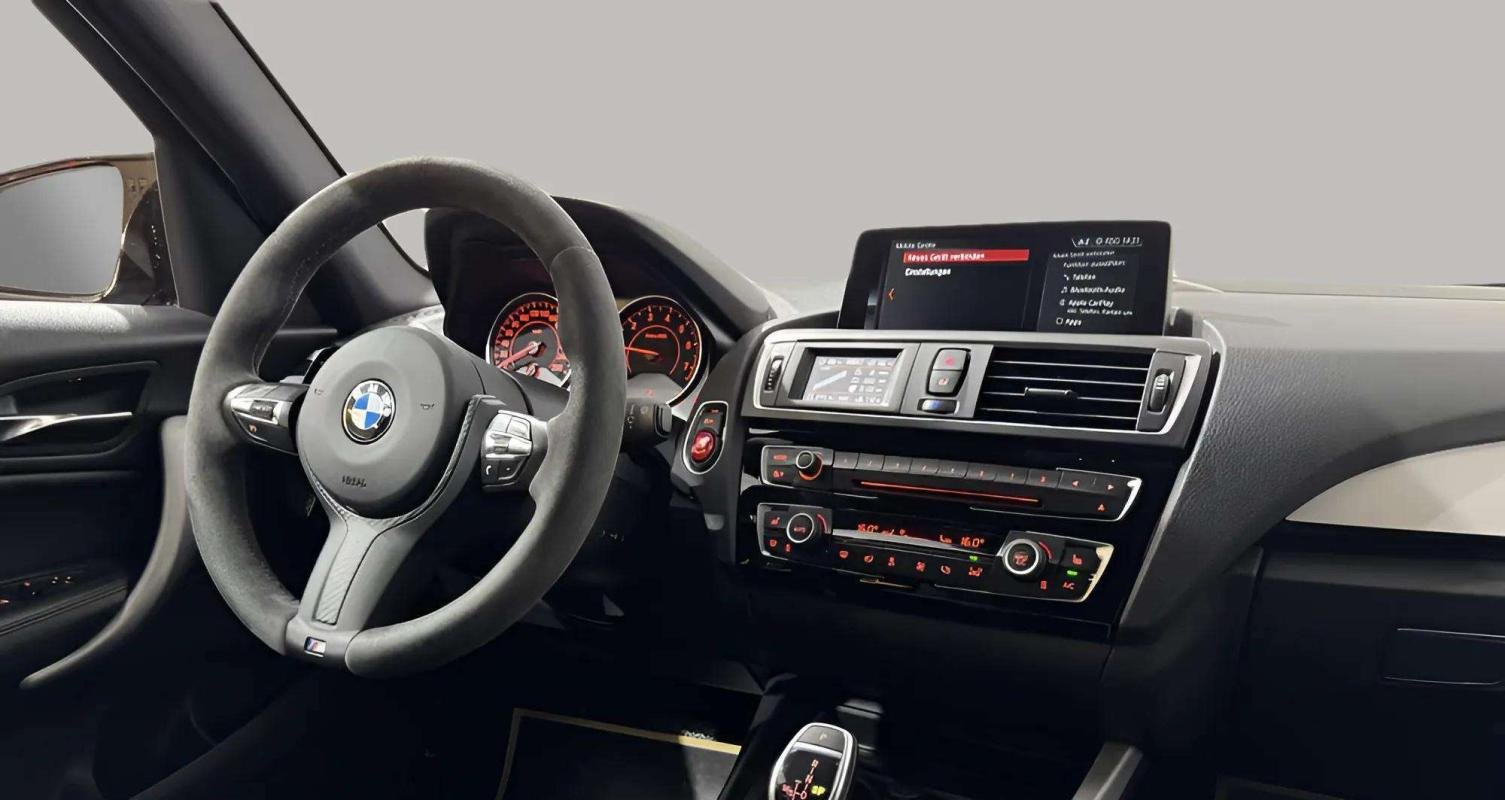 BMW 140i - Photo 13