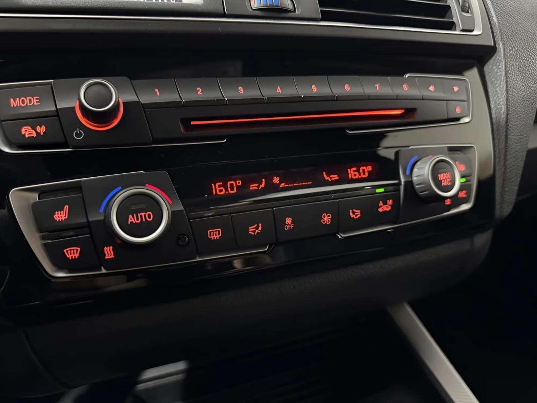 BMW 140i - Photo 14