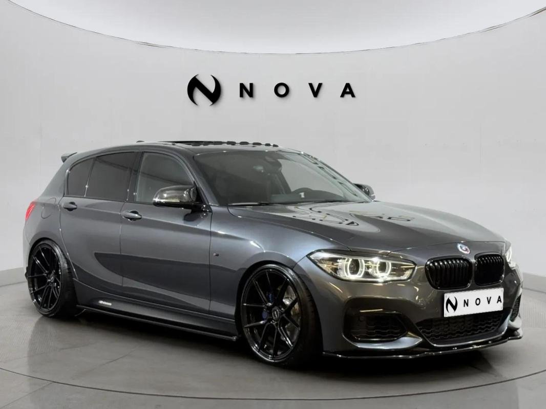 BMW 140i - Photo 8
