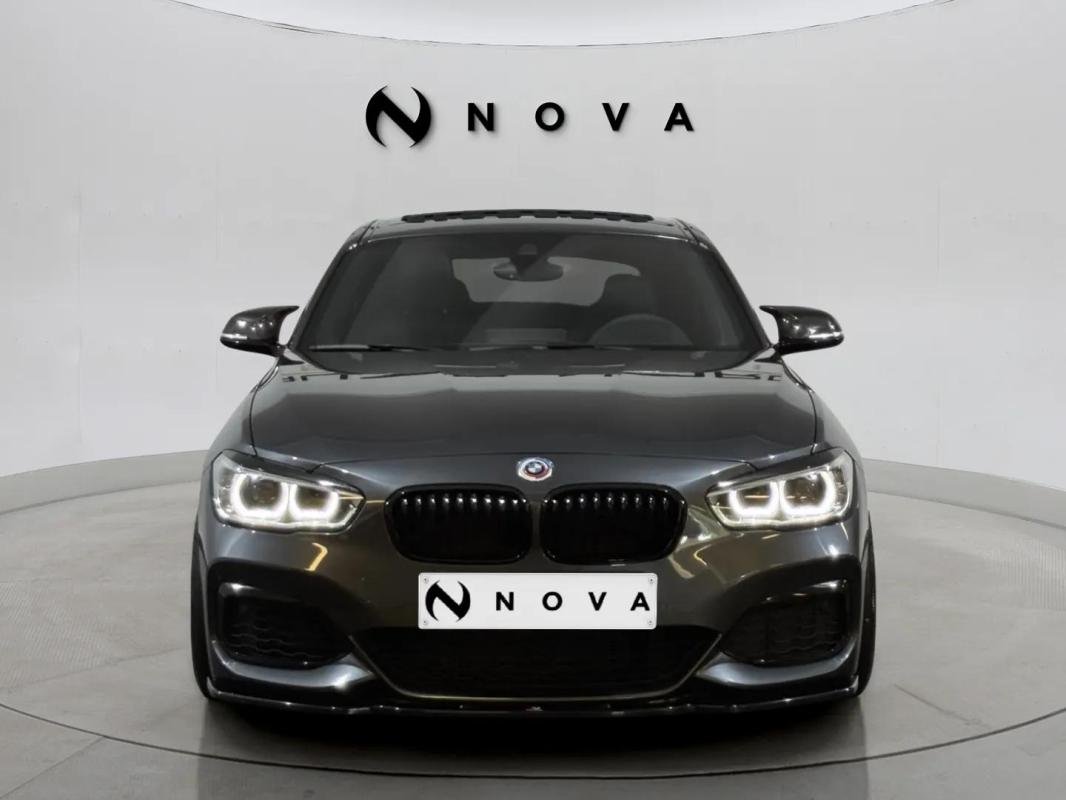 BMW 140i - Photo 9