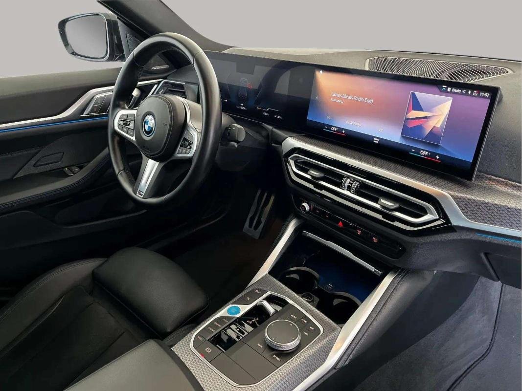 BMW i4 - Photo 12