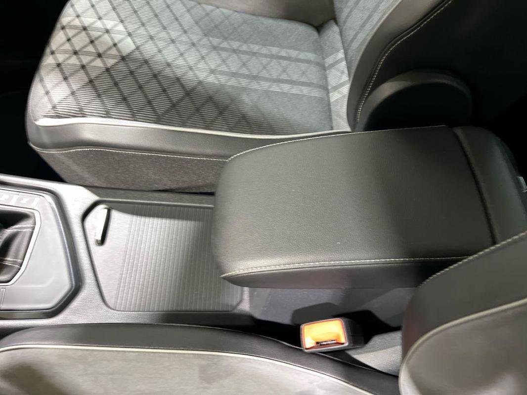 Volkswagen Tiguan - Photo 12