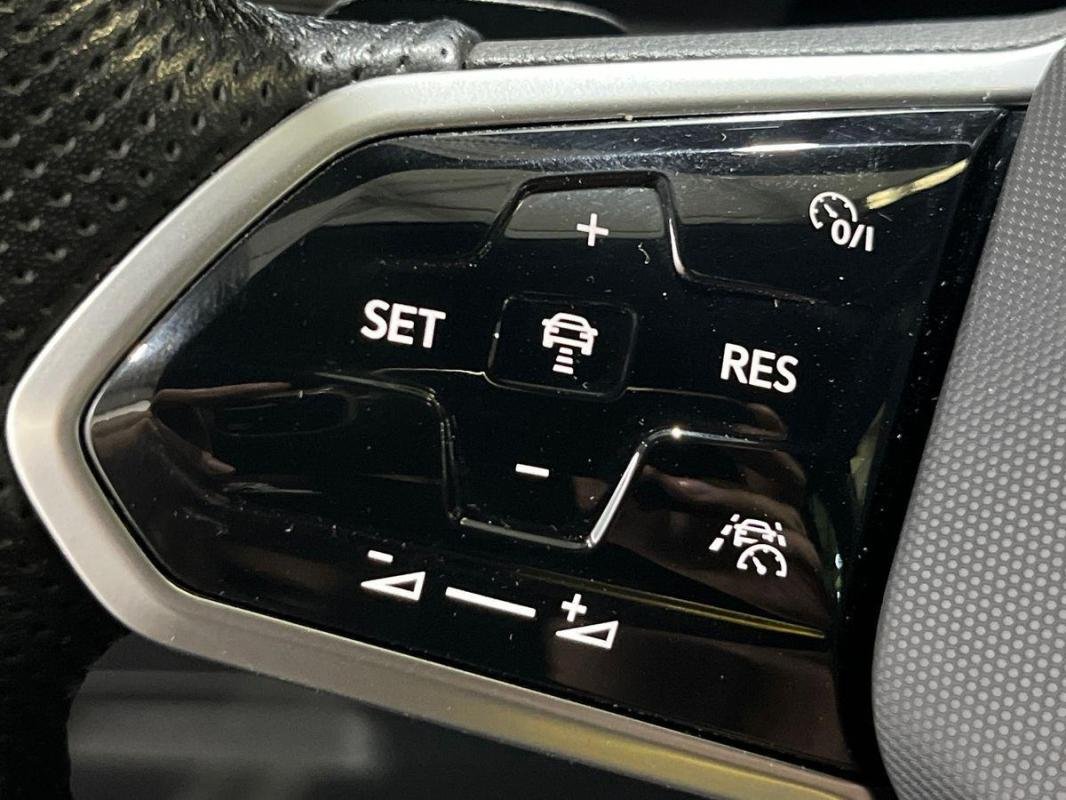 Volkswagen Tiguan - Photo 21