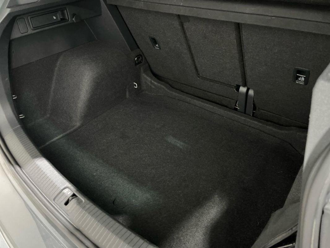 Volkswagen Tiguan - Photo 32