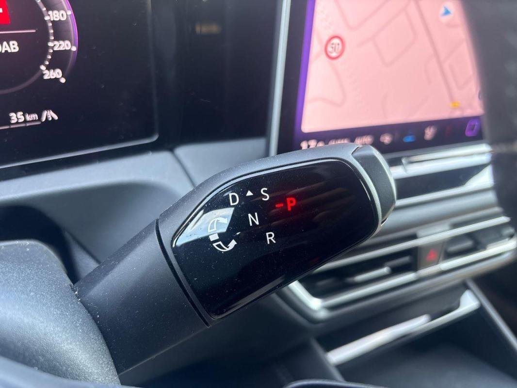 Volkswagen Tiguan - Photo 11