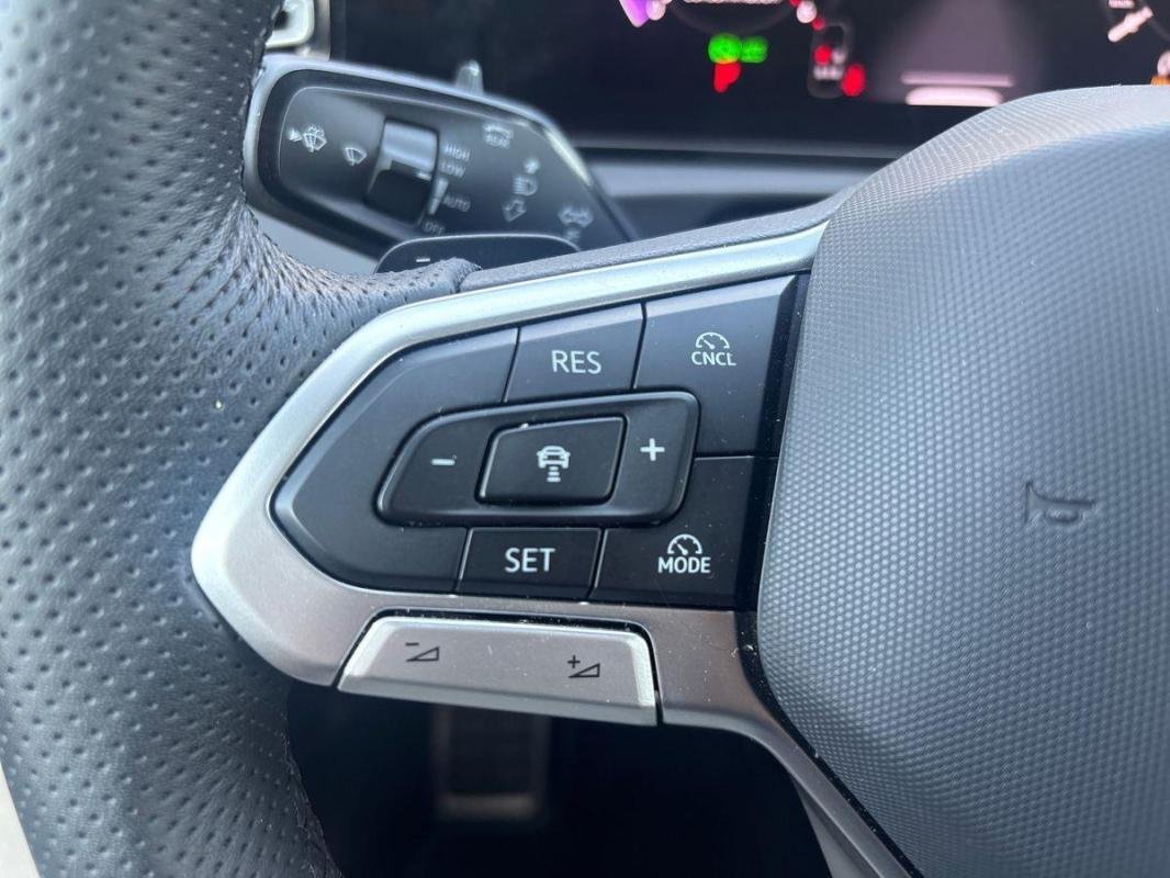 Volkswagen Tiguan - Photo 21
