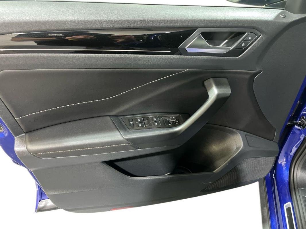 Volkswagen T-Roc - Photo 16