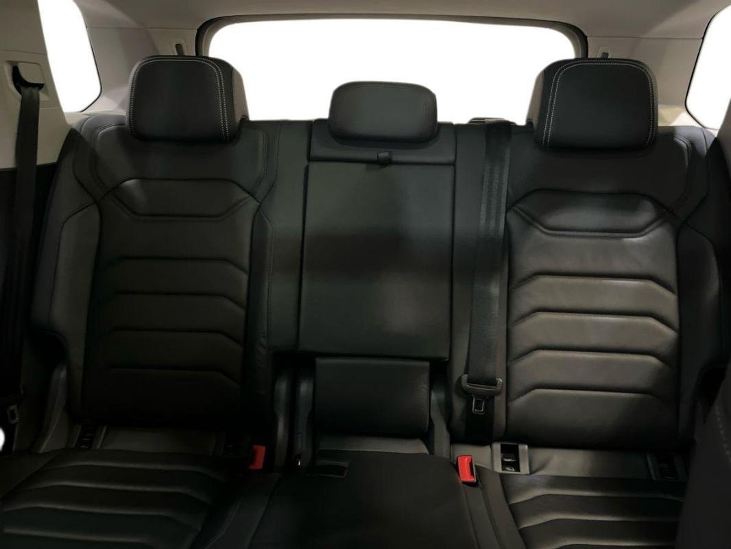 Volkswagen Touareg - Photo 22