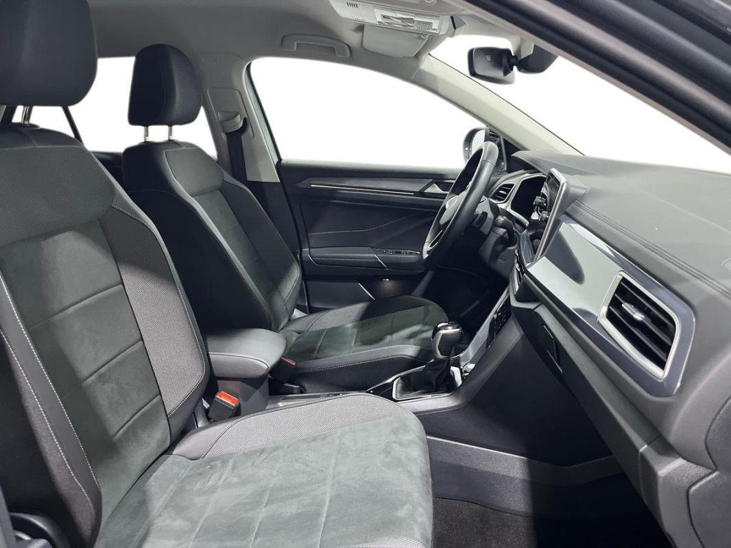 Volkswagen T-Roc - Photo 13