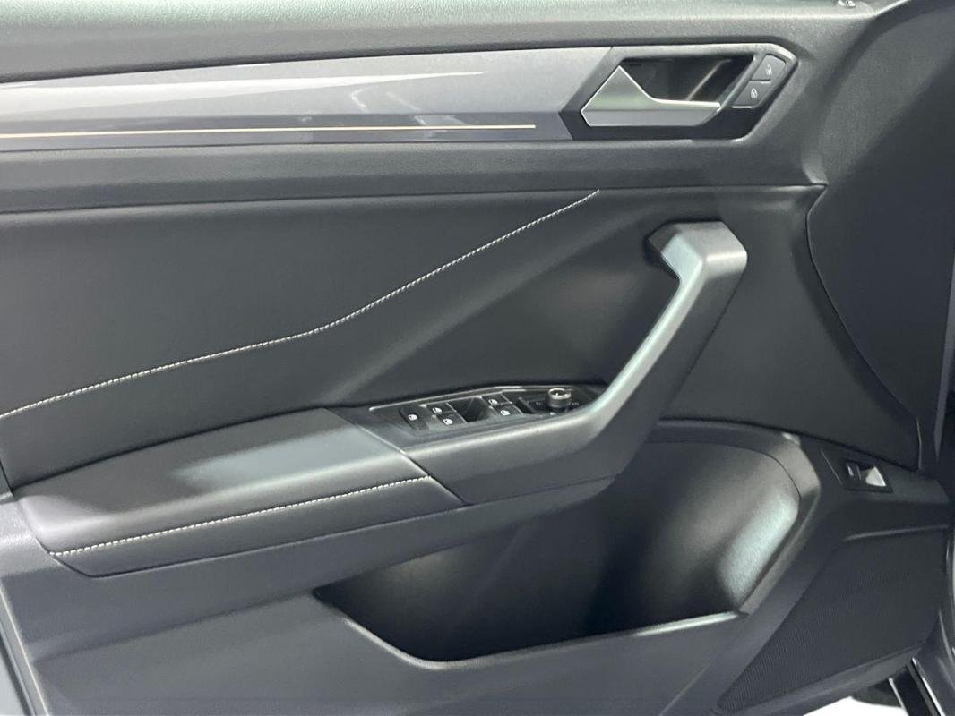 Volkswagen T-Roc - Photo 15