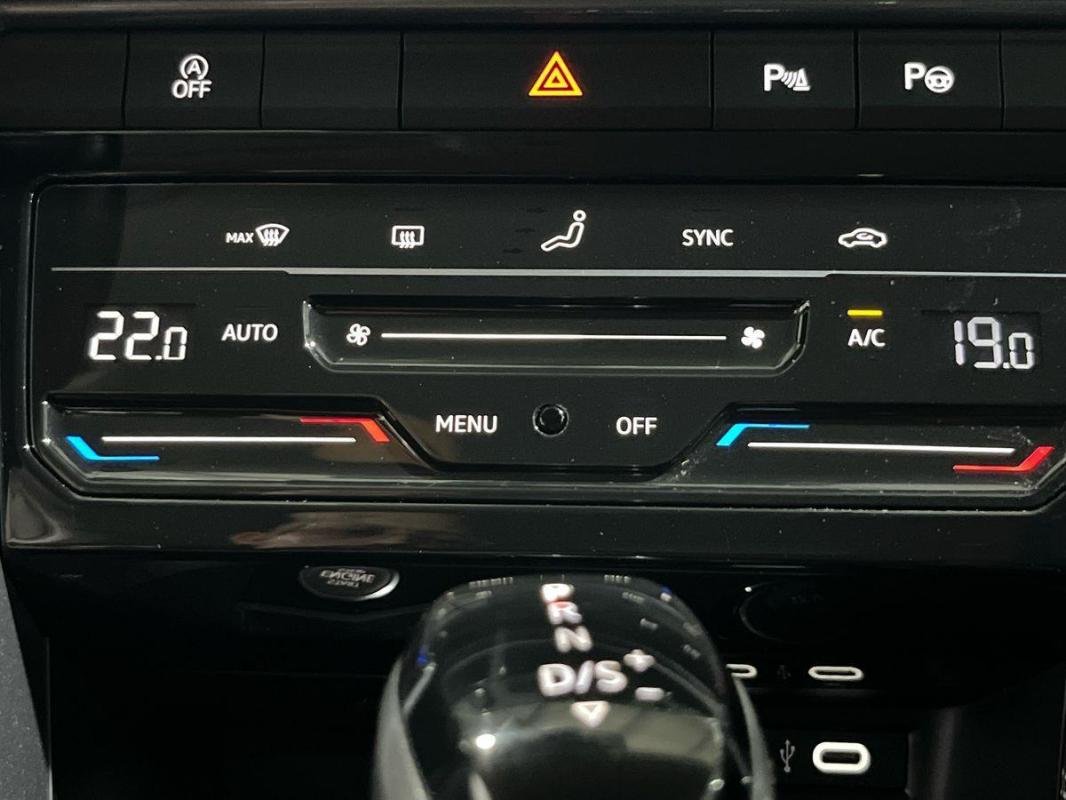 Volkswagen T-Roc - Photo 19