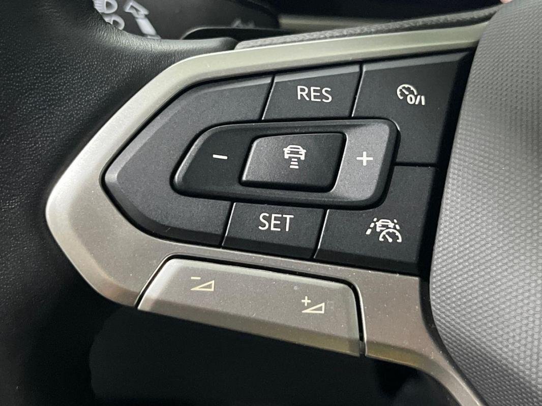 Volkswagen T-Roc - Photo 21