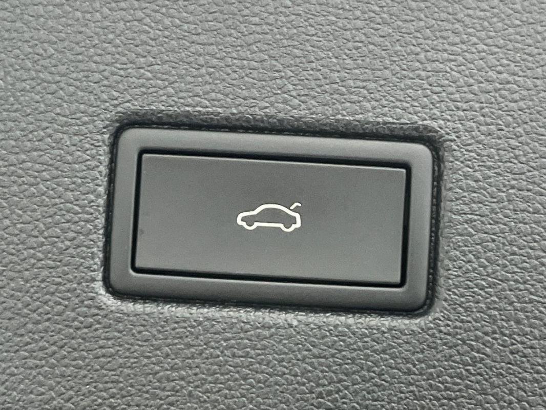 Volkswagen T-Roc - Photo 35