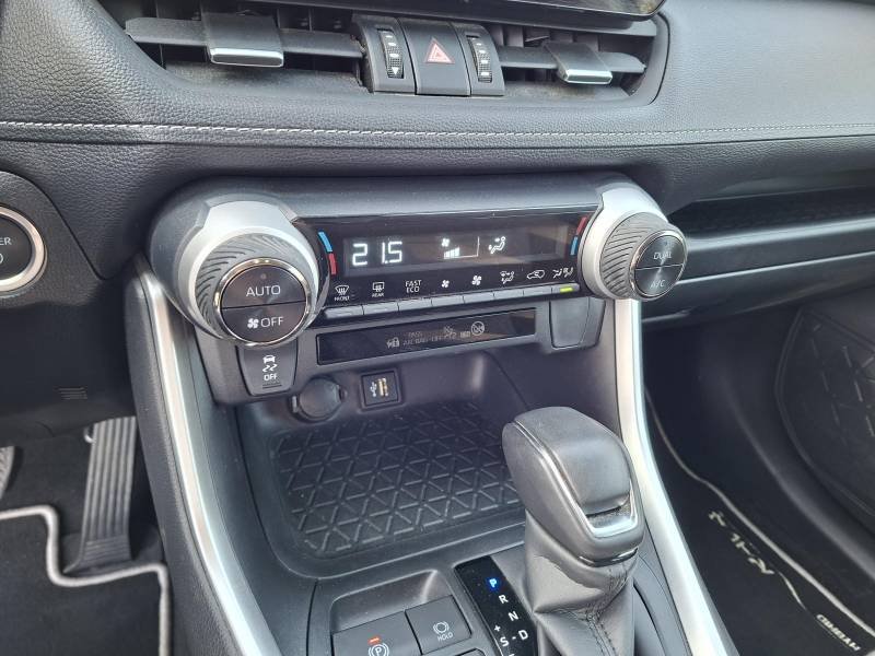 Toyota RAV4 - Photo 11